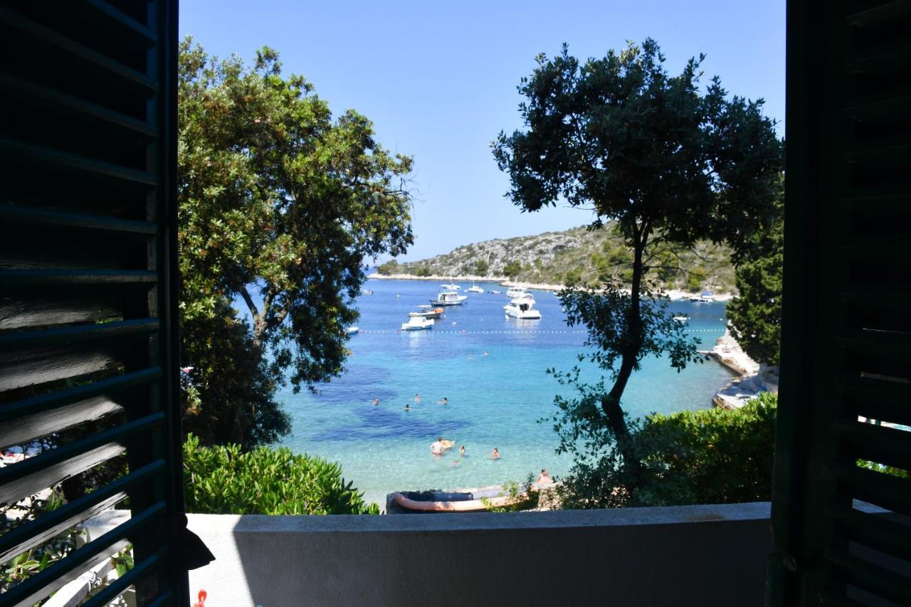 Hotel Sirena Hvar ฮวาร์ ภายนอก รูปภาพ