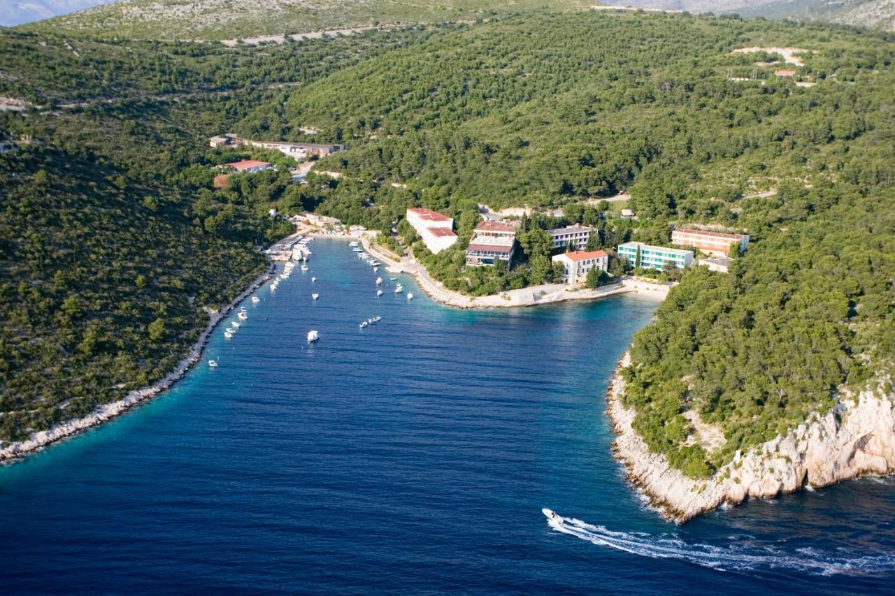 Hotel Sirena Hvar ฮวาร์ ภายนอก รูปภาพ