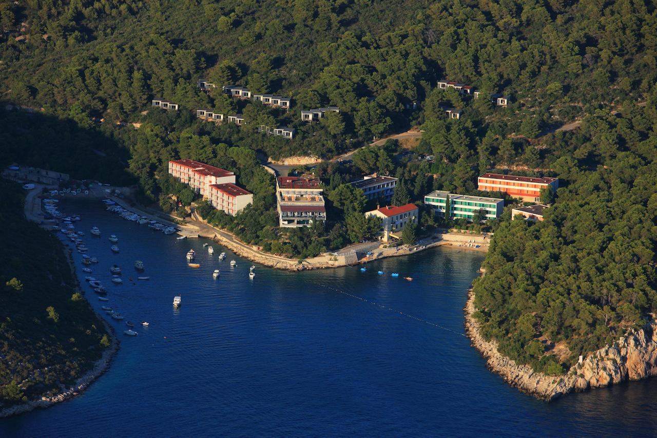 Hotel Sirena Hvar ฮวาร์ ภายนอก รูปภาพ